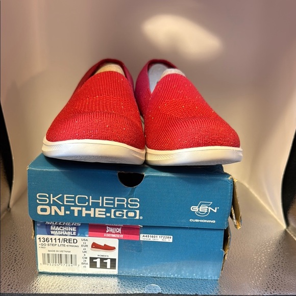 Skechers Red Sneakers Slip-On Comfort - Picture 1 of 7